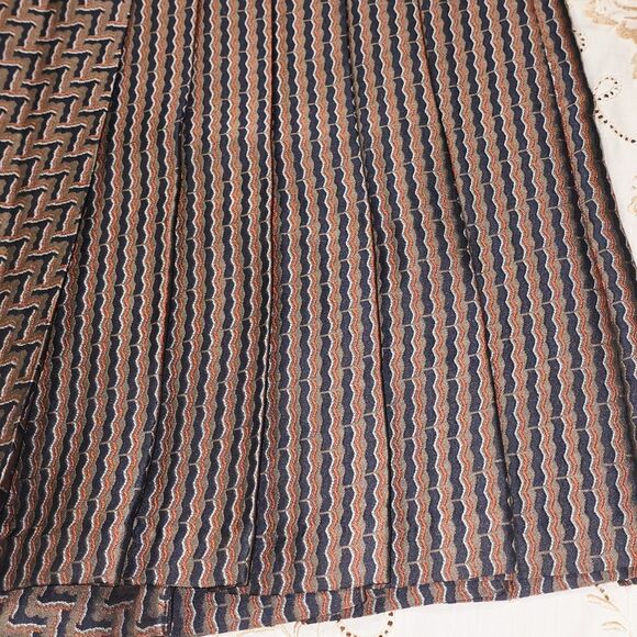 Diane von Furstenberg "Ava" Geometric Pleated Two Pattern Skirt MSRP $345. Sz 10 - Picture 6 of 12